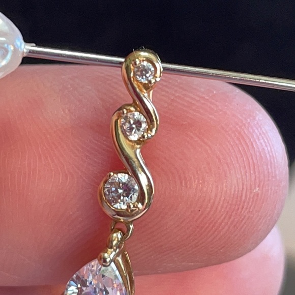 10K and CZ pendant. 3/4” - Picture 12 of 12